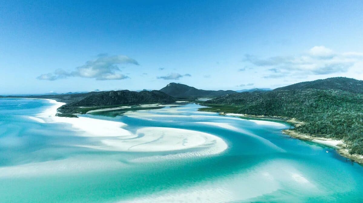 The stunning Whitsunday Islands in Australia from above.